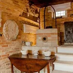 Marcheamore - Torre Da Bora- Luxurioeser Mittelalterlicher Turm By Interhome * Magliano di Tenna